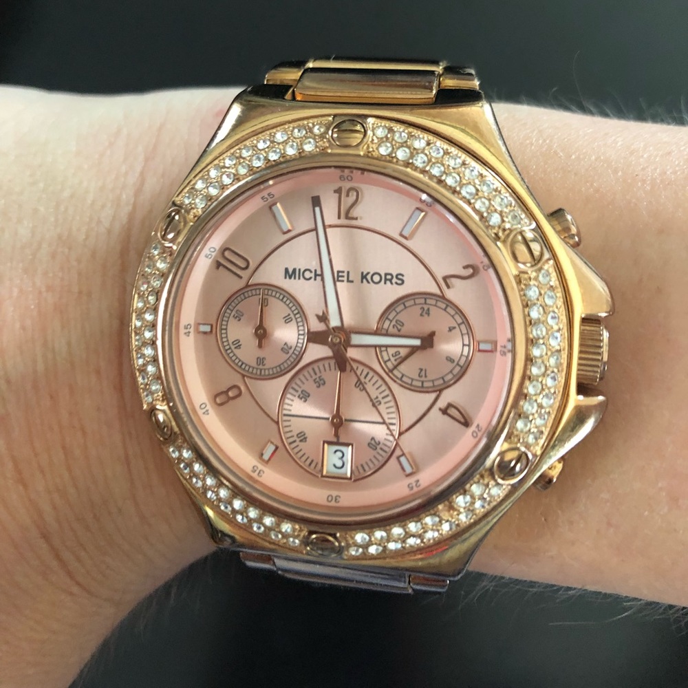 Watch - Picture 2 of 4